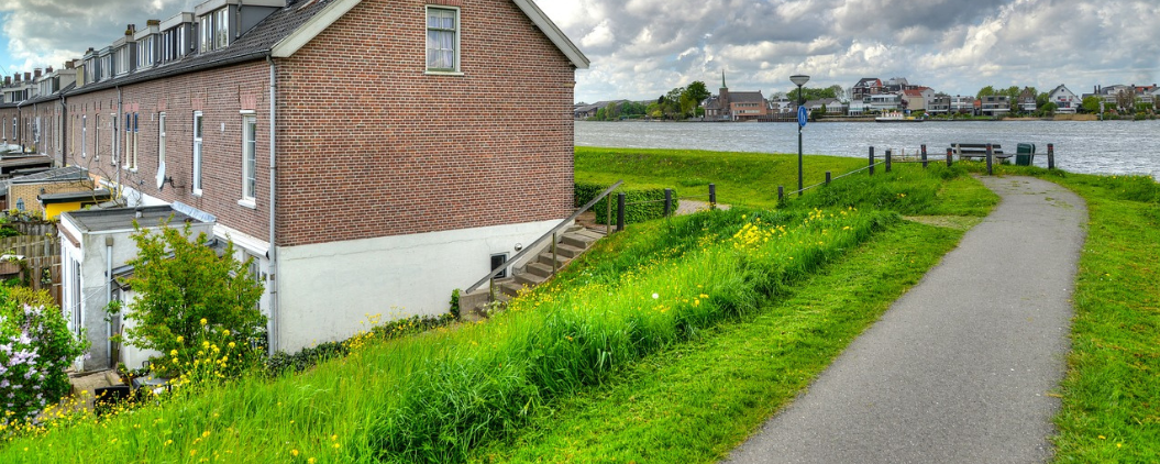 Kiest u voor een afbetaalde hypotheek of voor sparen?